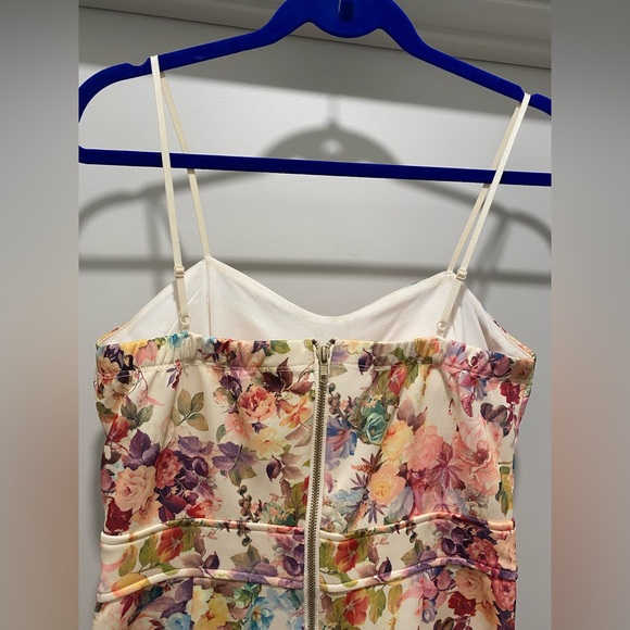 Emerald Sundae Cream Floral Fitted Midi Dress - Size 9 - Picture 5 of 13
